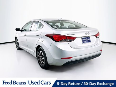 Used 2016 Hyundai Elantra SE image 5