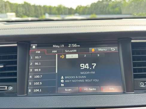 Used 2018 Kia Cadenza Technology image 24