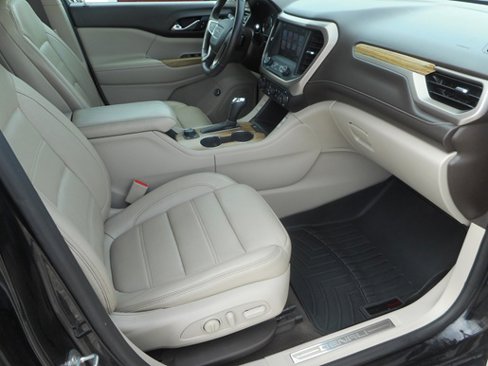 Used 2017 GMC Acadia Denali w/ Technology Package image 10