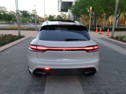 Used 2023 Porsche Macan image 5