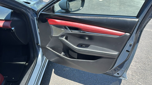 Used 2020 MAZDA MAZDA3 Hatchback w/ Premium Package image 34