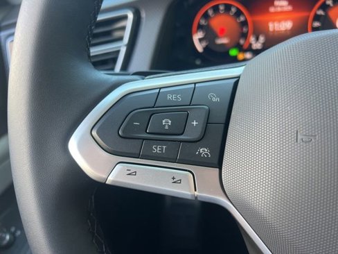 New 2025 Volkswagen Atlas Peak Edition SE image 18
