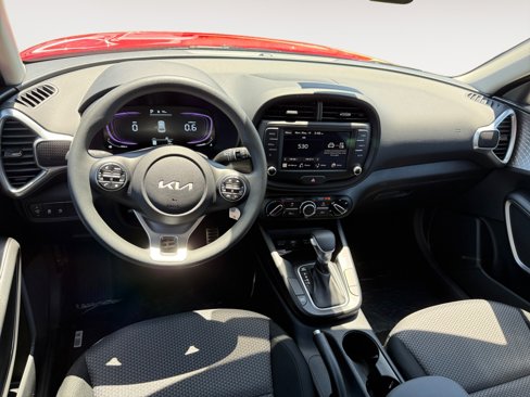 New 2025 Kia Soul LX image 15