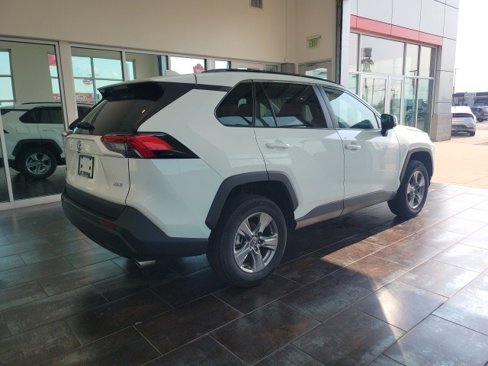 Used 2024 Toyota RAV4 XLE image 8
