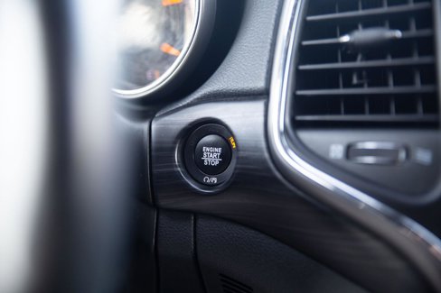 Used 2021 Jeep Grand Cherokee Laredo image 13