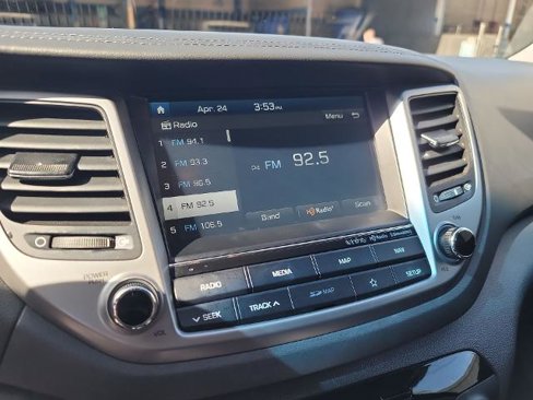 Used 2018 Hyundai Tucson Limited image 13