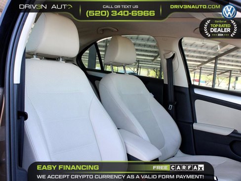 Used 2011 Volkswagen Jetta SEL image 18