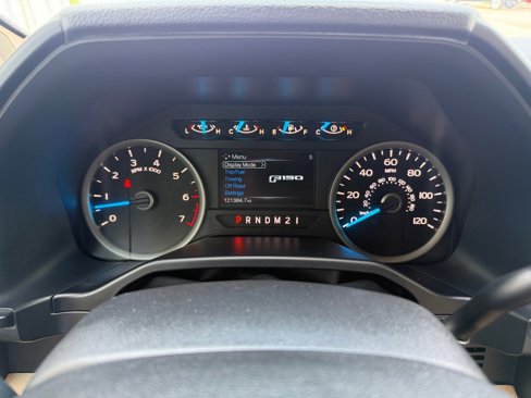 Used 2015 Ford F150 XLT w/ Equipment Group 302A Luxury image 18