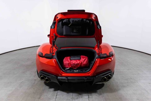 Used 2021 Ferrari Roma image 9