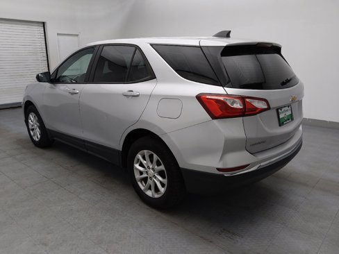 Used 2018 Chevrolet Equinox LS image 3