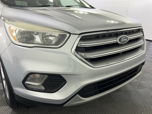 Used 2017 Ford Escape SE image 10