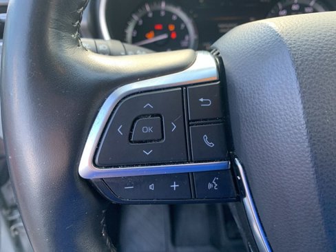 Used 2021 Toyota Highlander Limited image 28