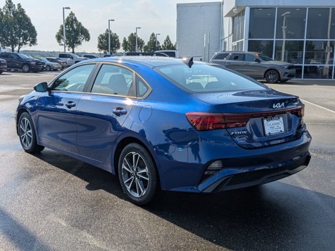 Used 2023 Kia Forte LXS image 7