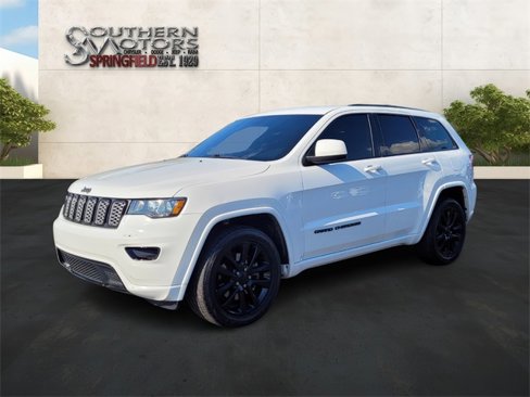 Used 2021 Jeep Grand Cherokee Laredo X image 1