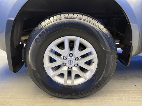 Used 2016 Nissan Frontier SV image 9