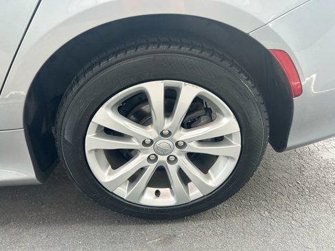 Used 2016 Chrysler 200 Limited w/ Convenience Group image 17