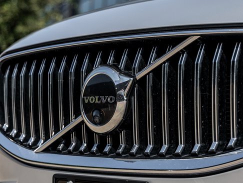 Used 2023 Volvo XC60 B5 Ultimate w/ Climate Package image 15