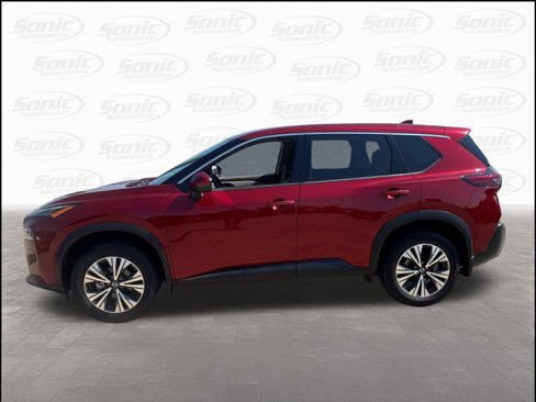 Used 2021 Nissan Rogue SV image 2