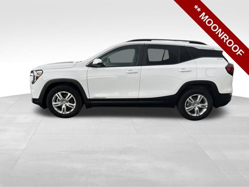 Used 2022 GMC Terrain SLE w/ Driver Convenience Package image 2