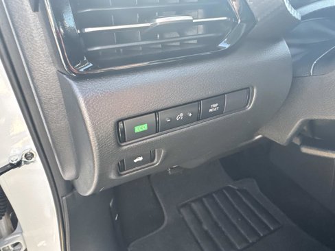 Used 2024 Nissan Sentra SR w/ SR Premium Package image 20