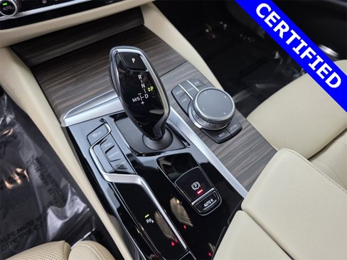 Certified 2022 BMW 530i w/ Premium Package image 26