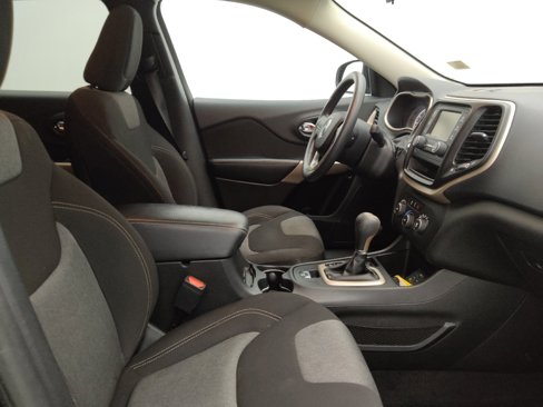 Used 2018 Jeep Cherokee Latitude image 21