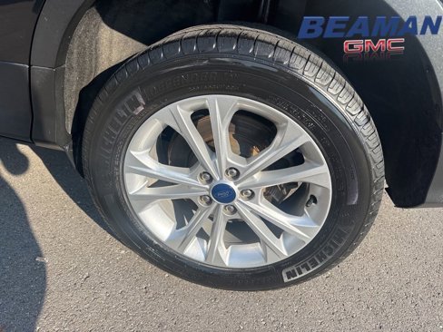 Used 2019 Ford Escape SE image 30