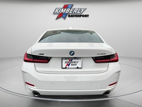 Certified 2025 BMW 330i xDrive Sedan w/ M Sport Package image 4
