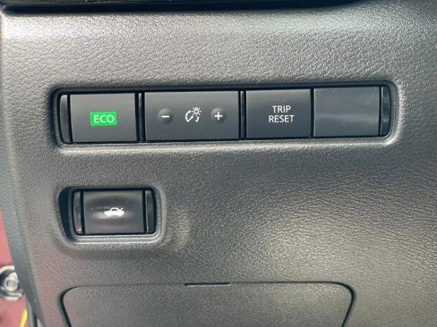 Certified 2022 Nissan Sentra SV image 17