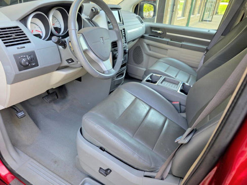 Used 2008 Dodge Grand Caravan SXT image 27