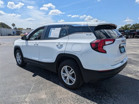 Certified 2024 GMC Terrain SLE image 5