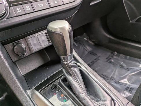 Used 2016 Toyota Corolla S image 12