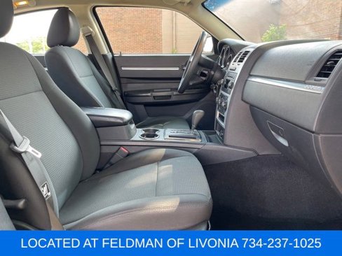 Used 2009 Dodge Charger SXT image 32