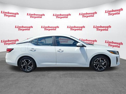 Used 2025 Nissan Sentra SV image 23