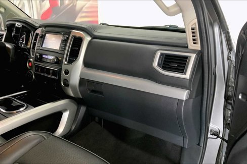 Used 2017 Nissan Titan PRO-4X image 20