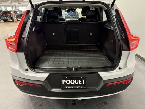 Used 2020 Volvo XC40 T5 Momentum w/ Premium Package image 21