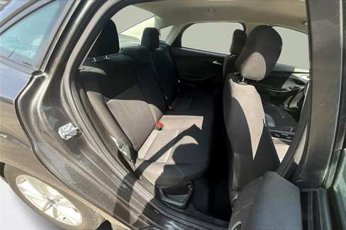 Used 2016 Ford Focus SE image 25