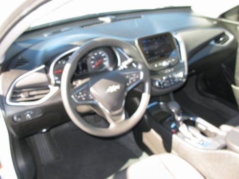 Used 2024 Chevrolet Malibu LT image 12