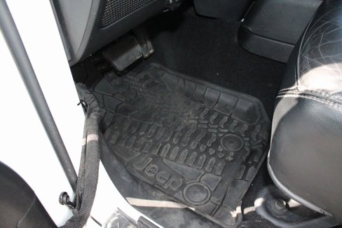 Used 2014 Jeep Wrangler Unlimited Rubicon image 21
