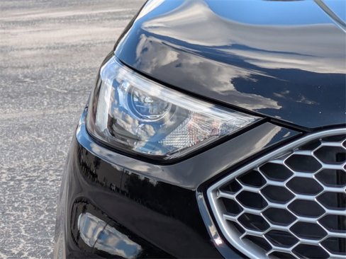 Used 2024 Ford Edge SEL image 11