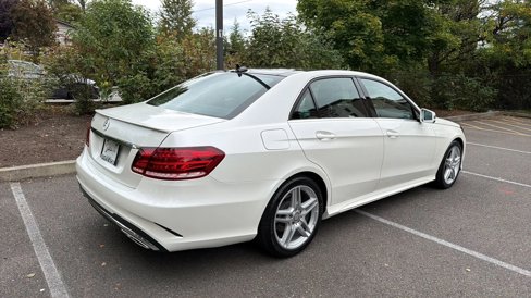Used 2014 Mercedes-Benz E 350 Sedan image 3