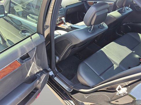Used 2010 Mercedes-Benz C 300 4MATIC Sedan image 24