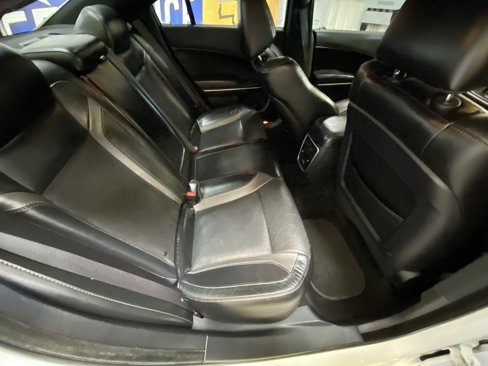 Used 2020 Dodge Charger SXT w/ Leather Interior Group image 27