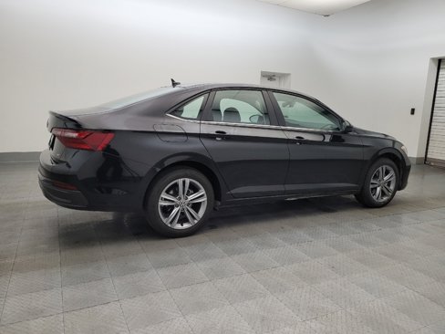 Used 2024 Volkswagen Jetta SE image 10