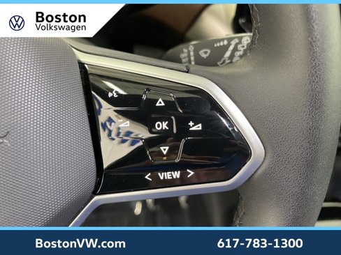 Used 2023 Volkswagen ID.4 Pro image 18