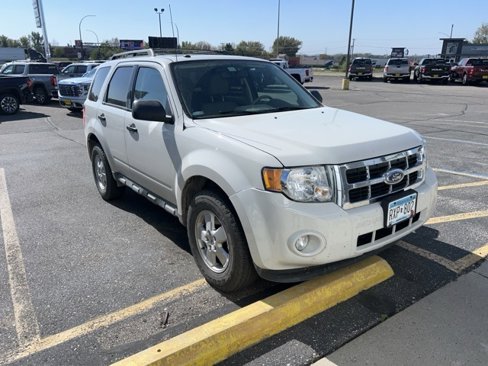 Used 2012 Ford Escape XLT image 3