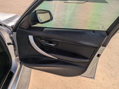 Used 2015 BMW 320i Sedan image 29