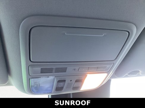 Used 2016 Honda Pilot Touring image 10