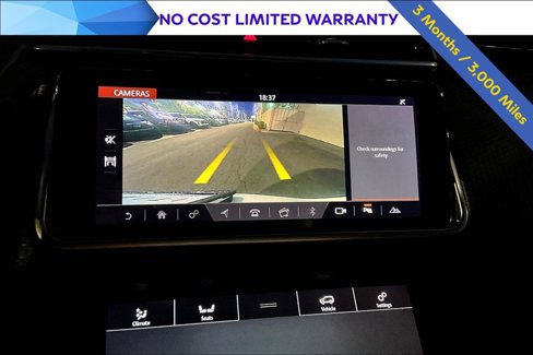 Used 2018 Land Rover Range Rover Velar R-Dynamic SE image 21