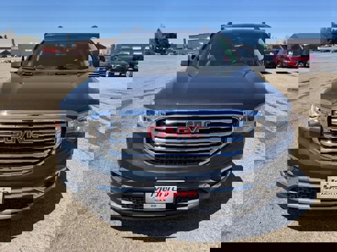 Used 2019 GMC Acadia SLT image 2